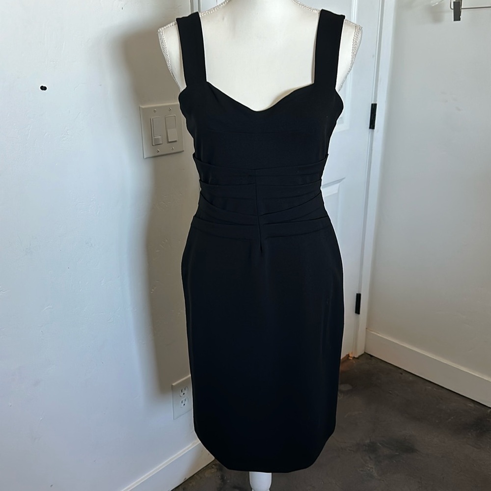 Betsey Johnson SZ 6 BLK Cocktail dress EUC